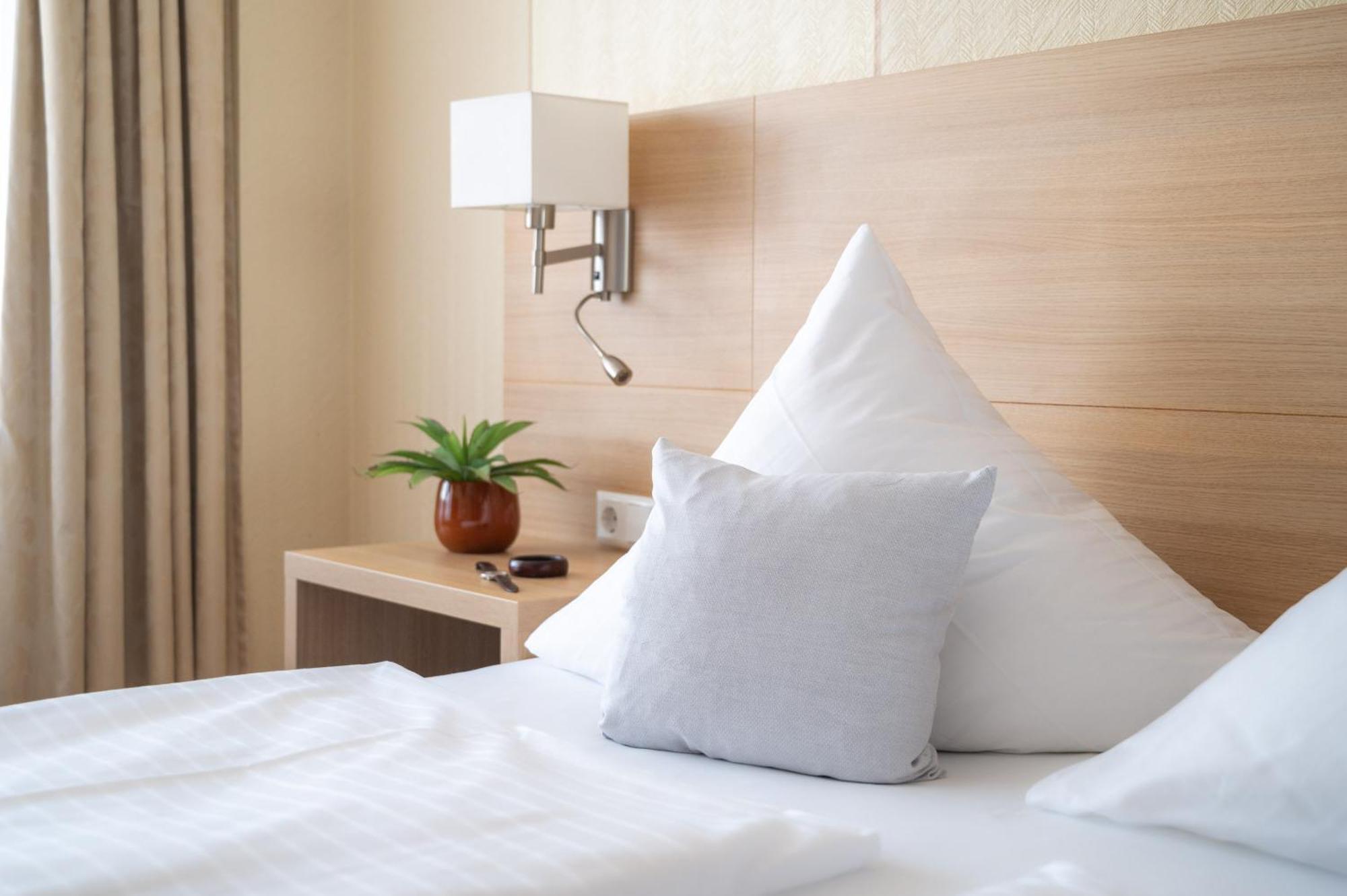 Hotel Gasthof Roessle Stetten am Kalten Markt Bagian luar foto