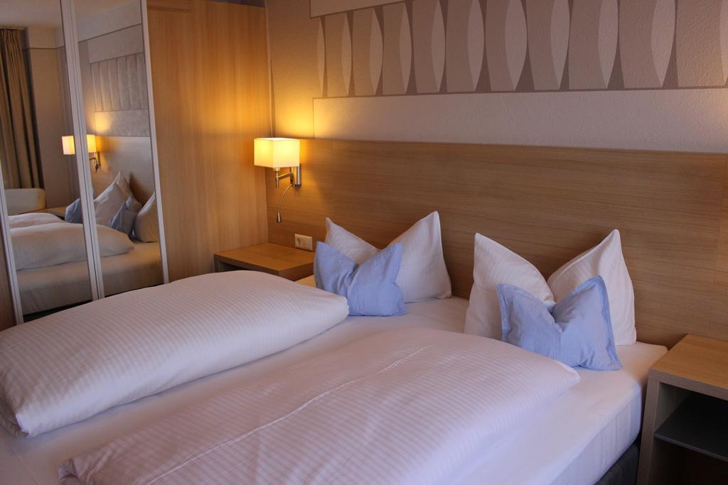 Hotel Gasthof Roessle Stetten am Kalten Markt Ruang foto